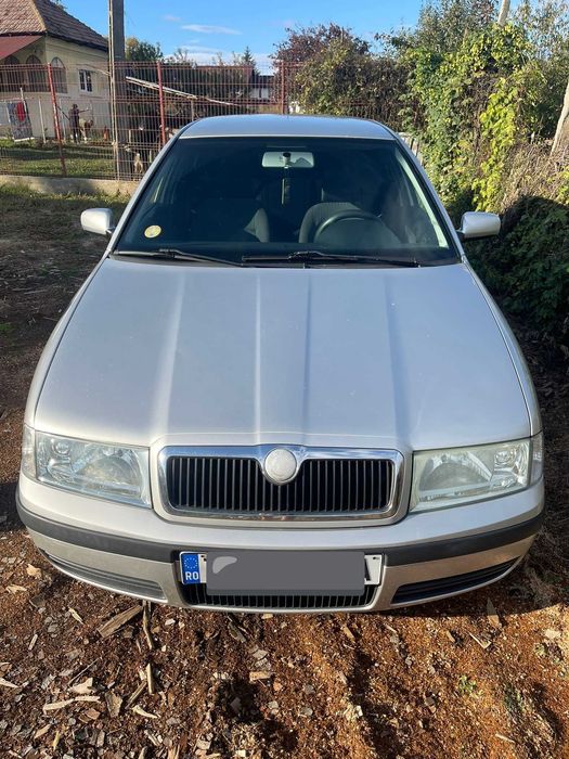 Vând Skoda Octavia