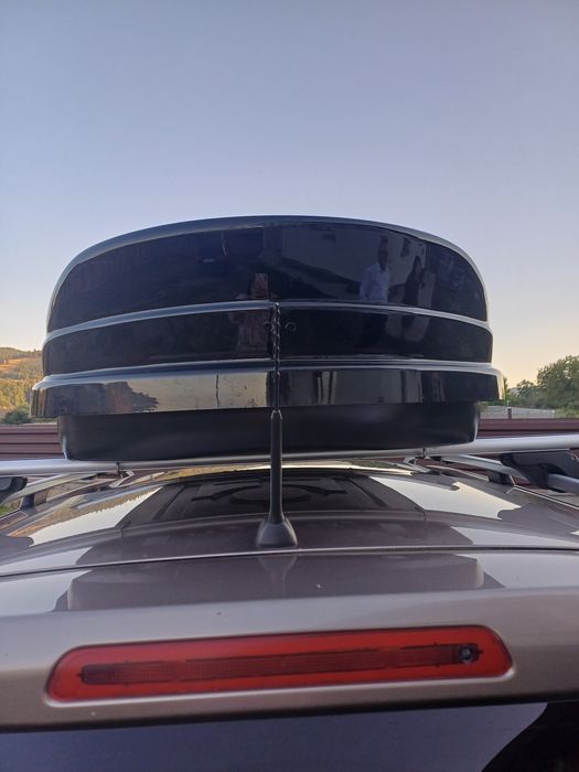 Închiriez sau vând cutie portbagaj si bare transversale