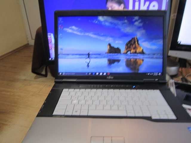 Laptop  I3, GEN 3 Fujitsu E752