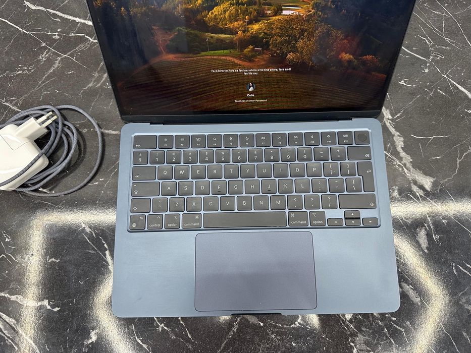 Macbook Air 13 M3 garantie extinsa