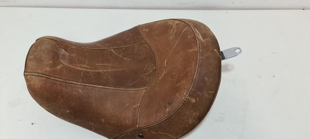 Sa scaun sea sezut  solo seat Harley Davidson Street / Fat Bob
