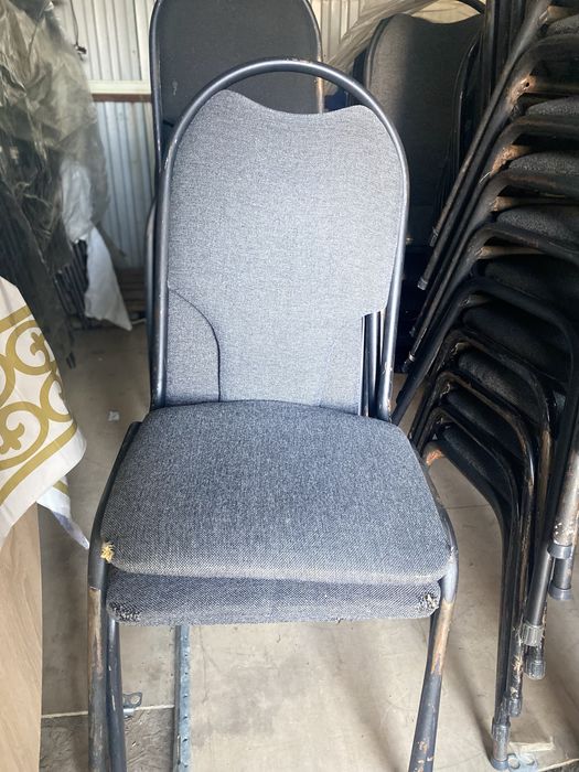 Стулья продается