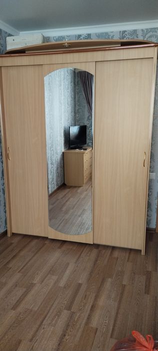 Продам шкаф купе и комод