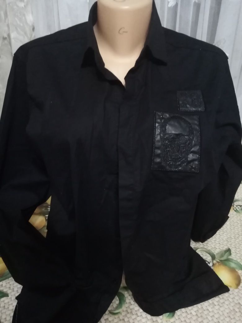 Черная новая рубашка размер S