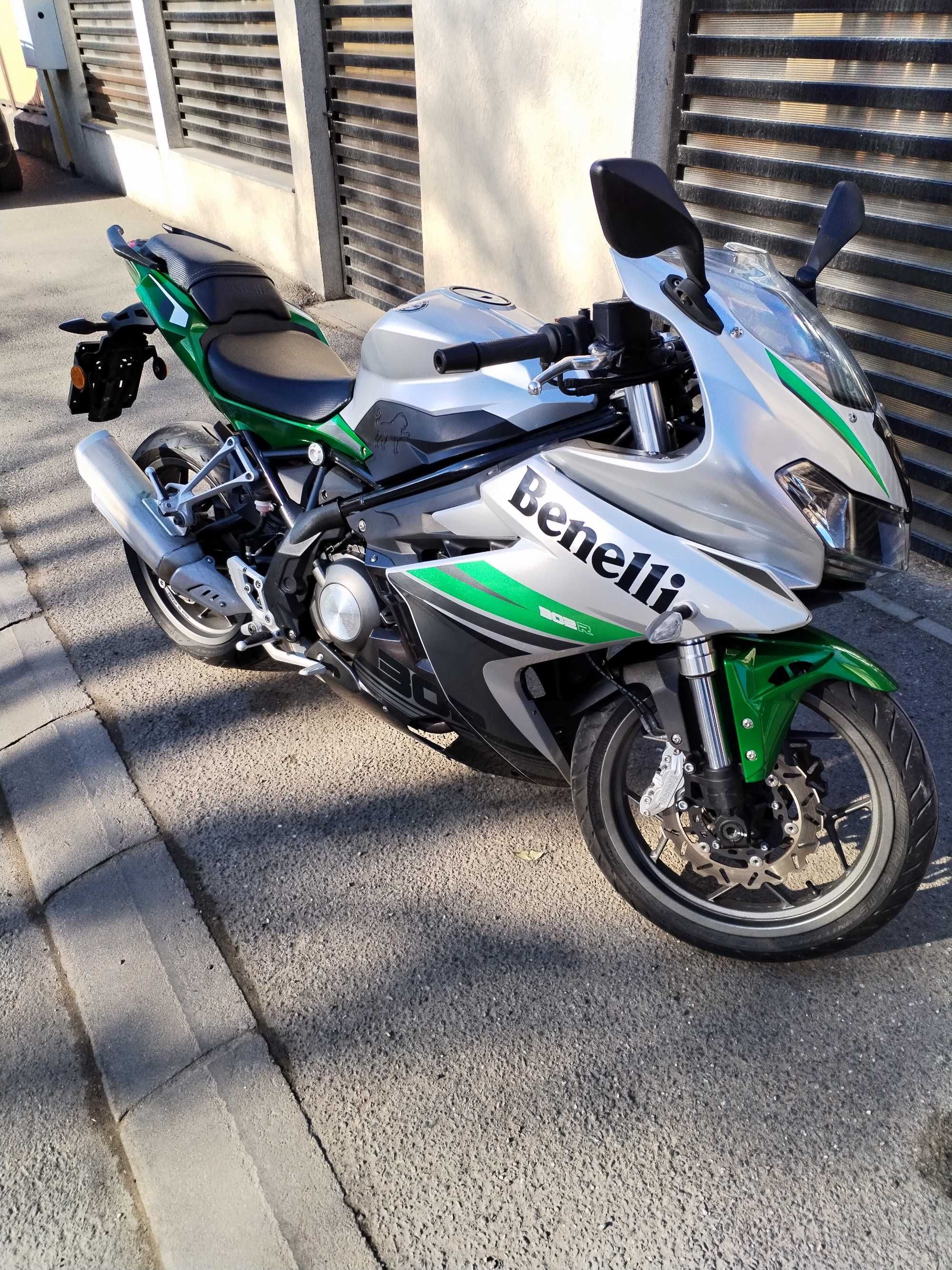 Motocicleta benelli 302R 2019
