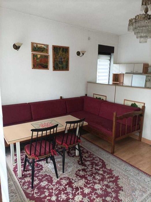 Дава се под наем Двустаен апартамент в Бургас, Славейков - 65 кв.м за 178.5 € - Снимка #1