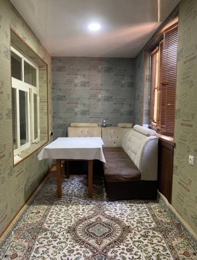 Юнусабад таштюрьма 3/1/4 70м2 $74.000 срочно Продается!