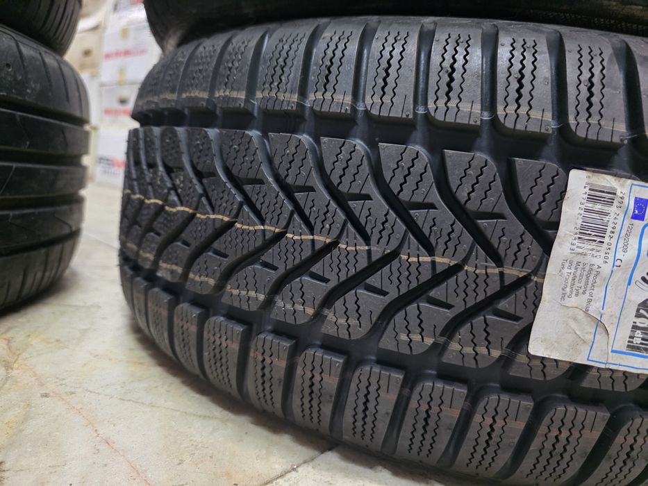 4бр Нови зимни гуми 215 50 17 - Lassa