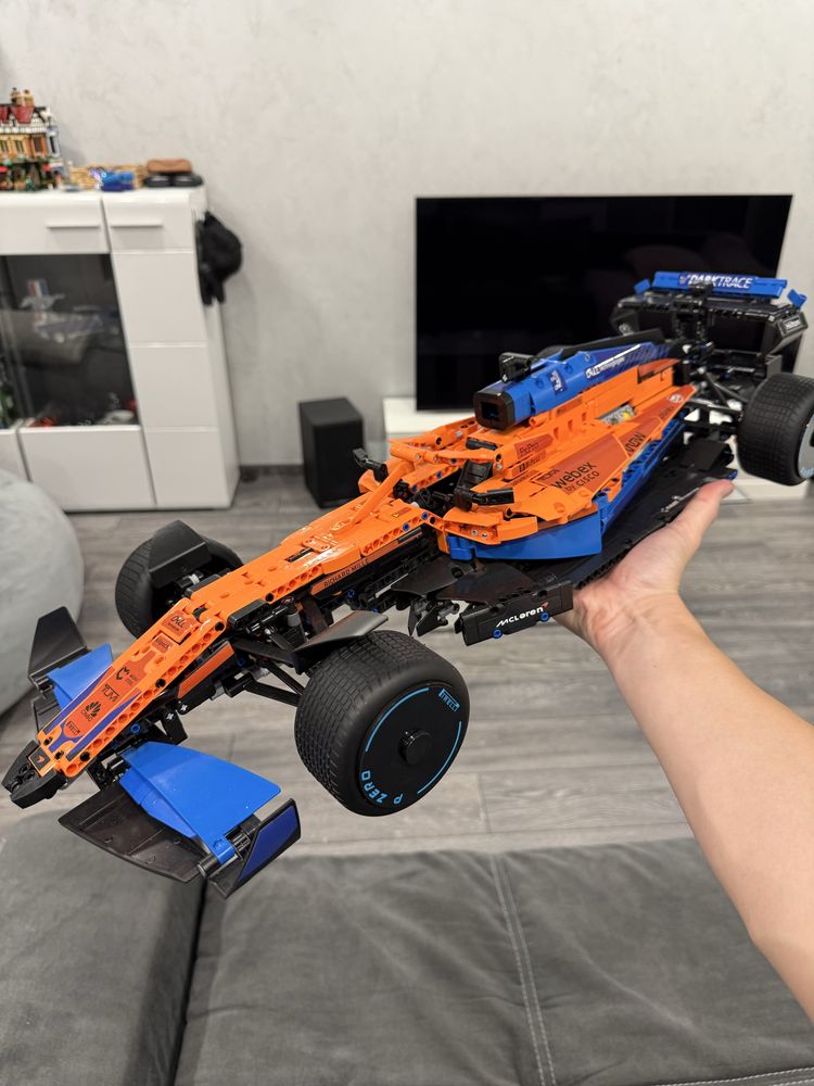 Продавам Конструктор McLaren F1 тип ЛЕГО Technic (1432 части)