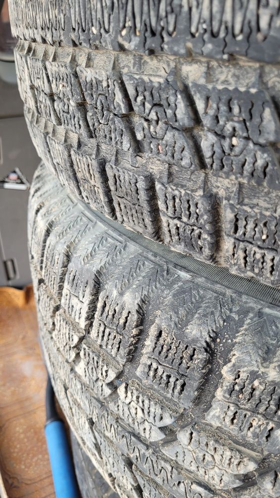 Продам шины 265/65 R17