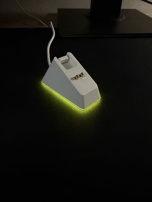 Mouse Razer viper ultimate mercury edition + dock de incarcare