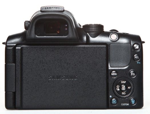 Цифровой фотоаппарат Samsung NX20