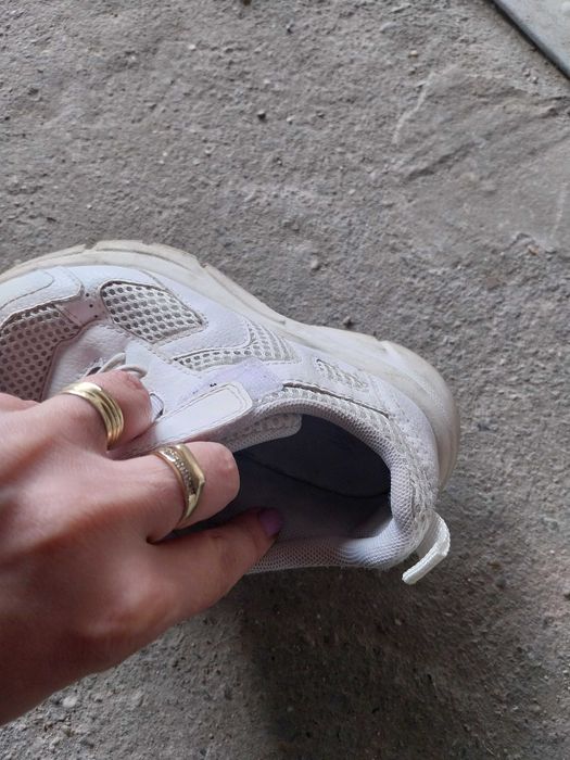 adidasi fetite marca HM