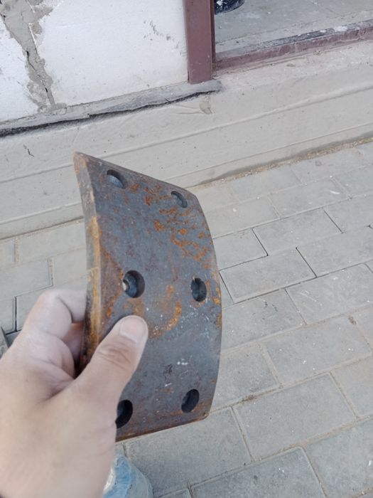 Продам накладки на колодок