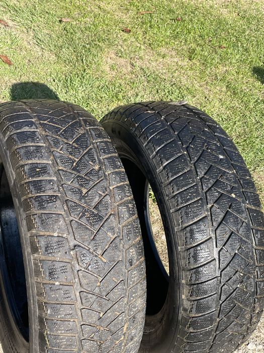 Vând doua cauciucuri 215/65 R16 C
