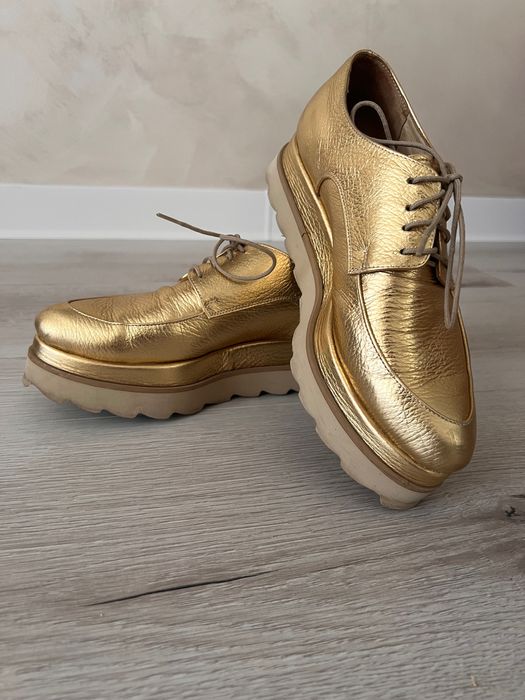 Vand pantofi de piele aurii marimea 37