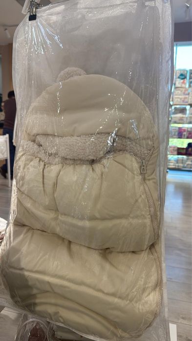 Продам конверт на выписку