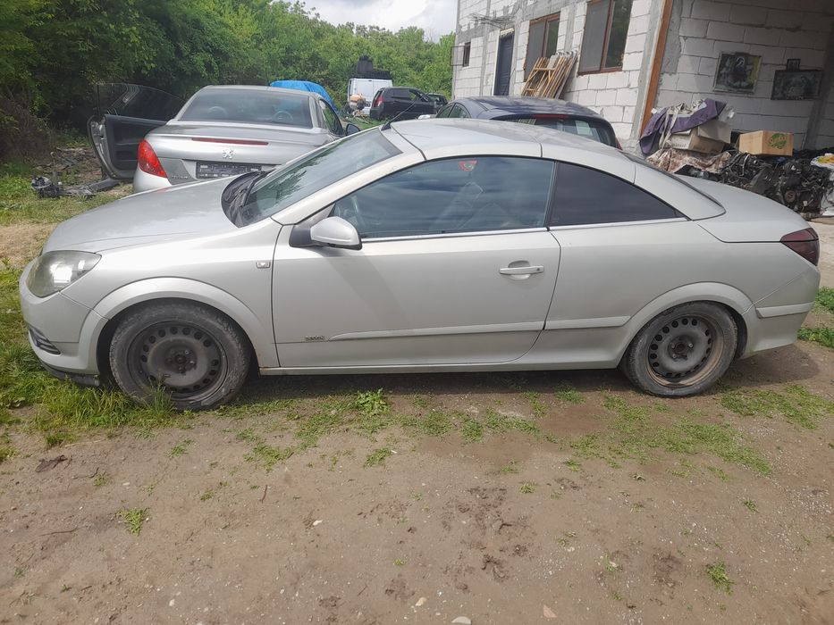 Dezmembrez Opel astra Twin Top motor 1.9 diesel cod Z19DTH an 2007