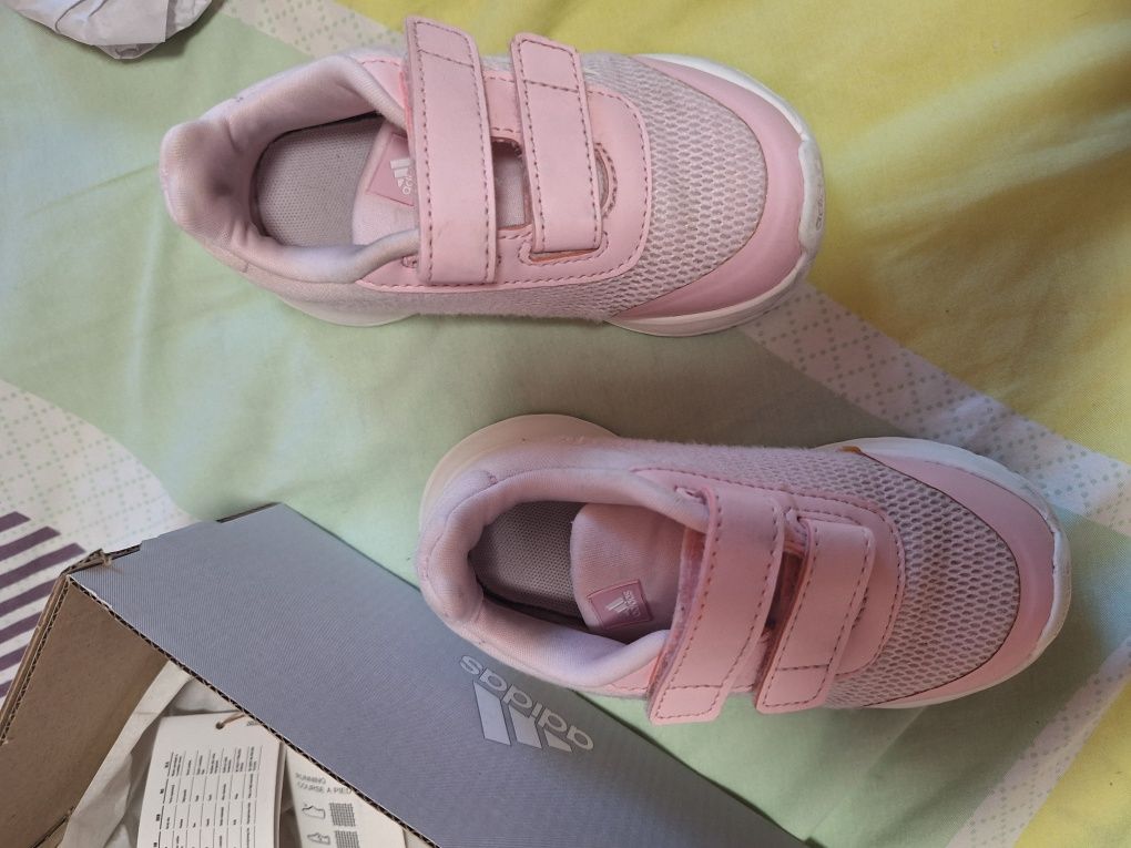 Детски обувки маратонки Adidas номер 25