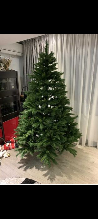 Brad artificial royal 1200 vârfuri