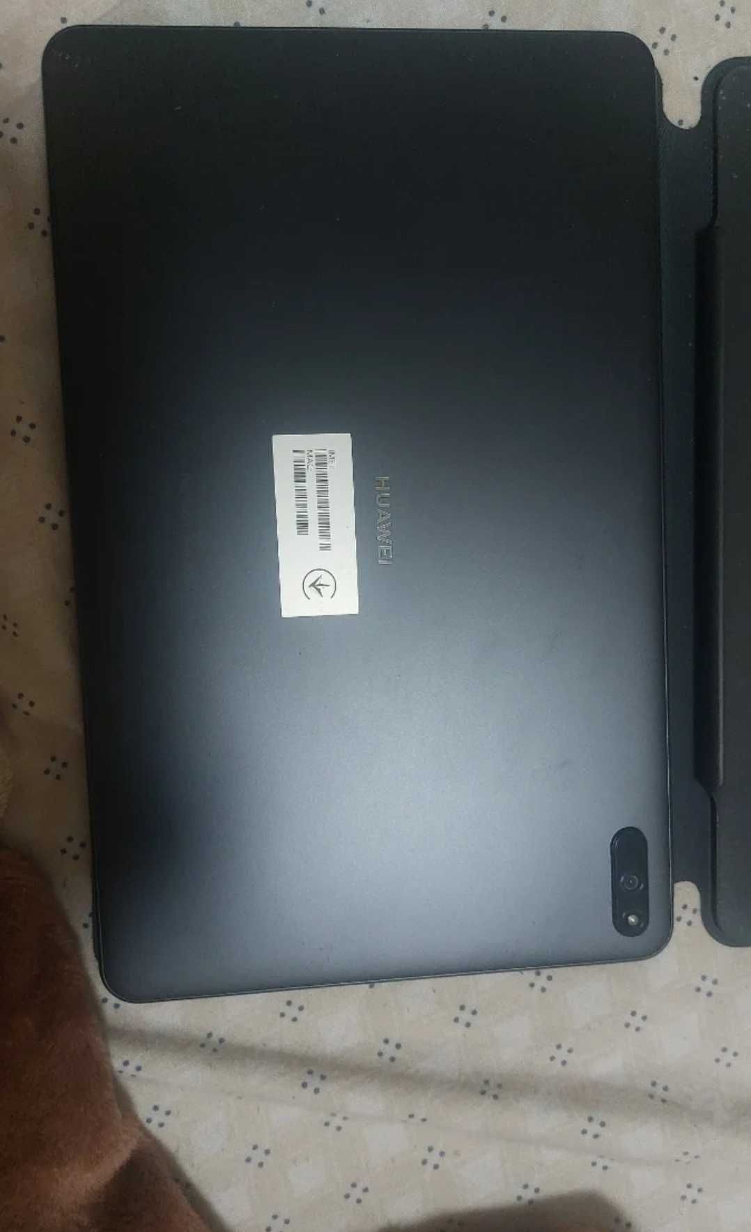 Таблет Huwaei Mate Pad 11 със клавиатура