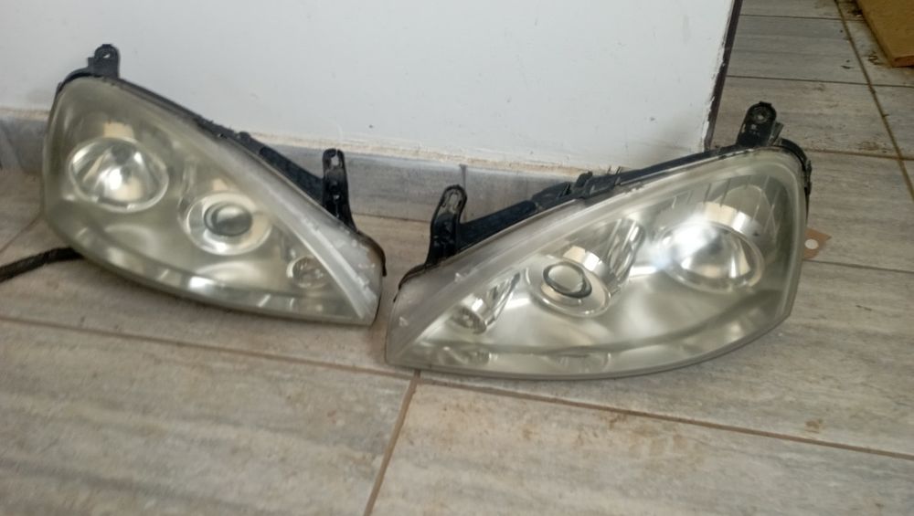 Faruri cu lupă Opel Corsa C
