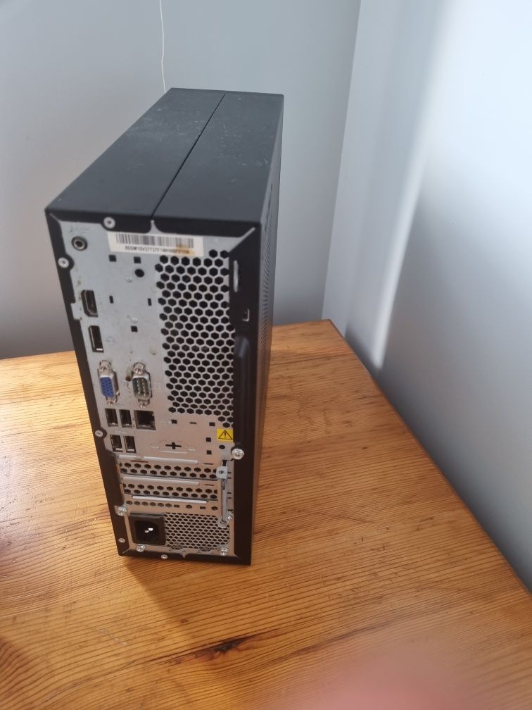 Продавам компютър с i7-9700 супер за игри и офис! СПЕШНО