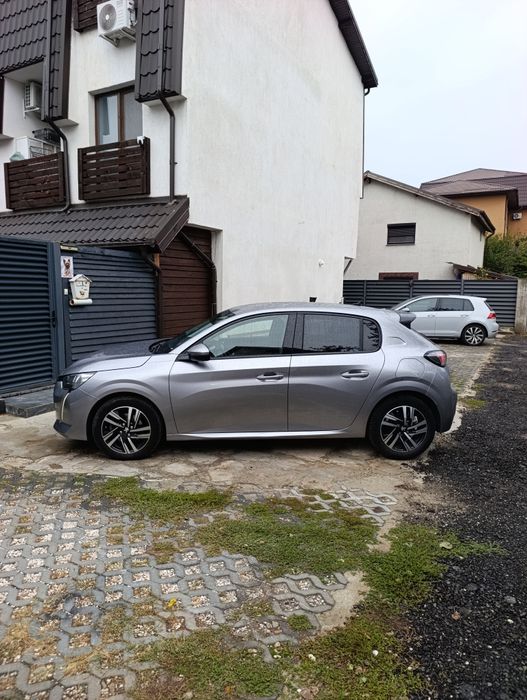 Urgent vând  Peugeot 208 an 2020 ideala oras