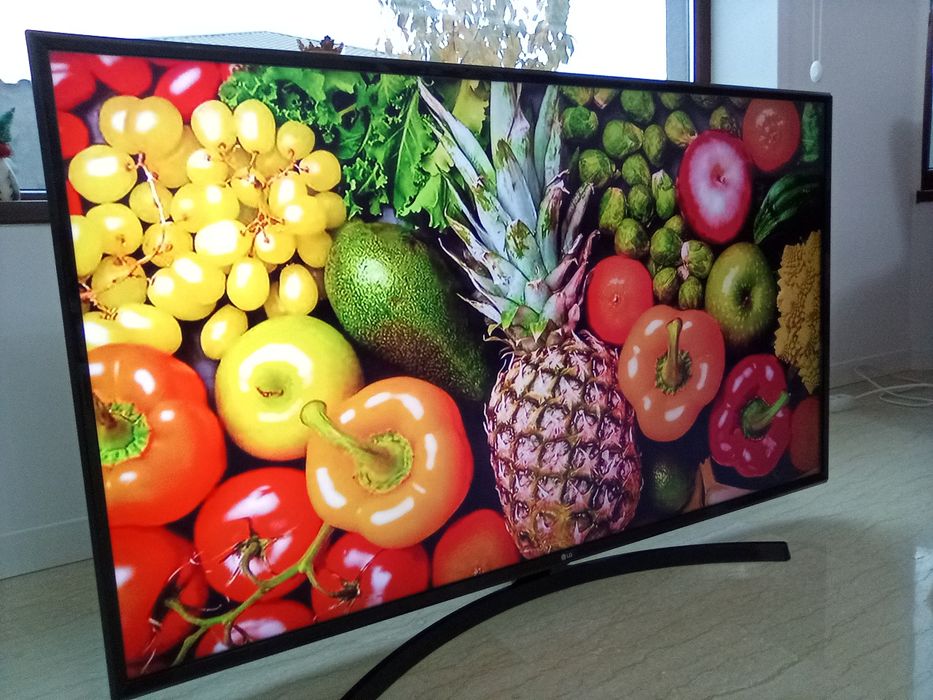 Tv Smart 4k UHD LG 140 cm Foarte Mare !