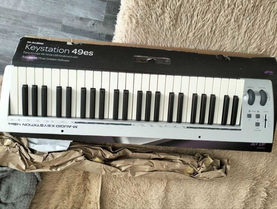 MIDI-Клавиатура M-Audio KeyStation 49es