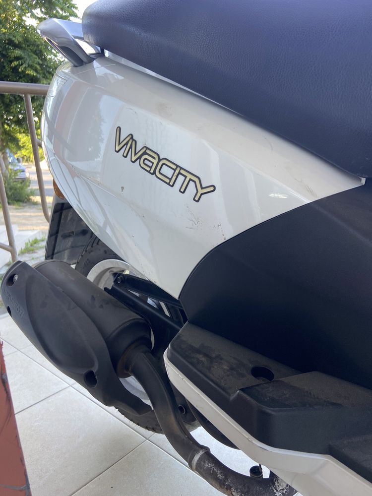 Скутер Peugeot