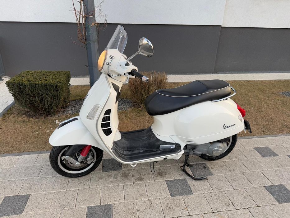 Piaggio Vespa GTS 300 | Stare Impecabilă |