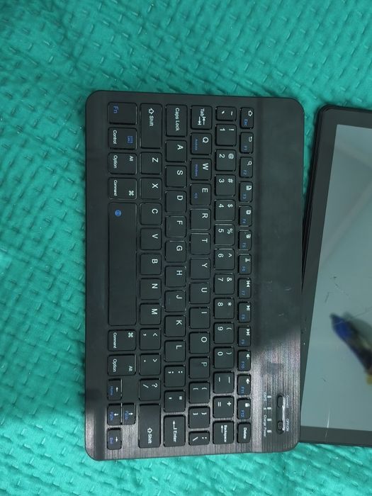 Планшет SERBE подходит для работы