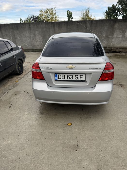 Se vinde chevrolet aveo lt 2010