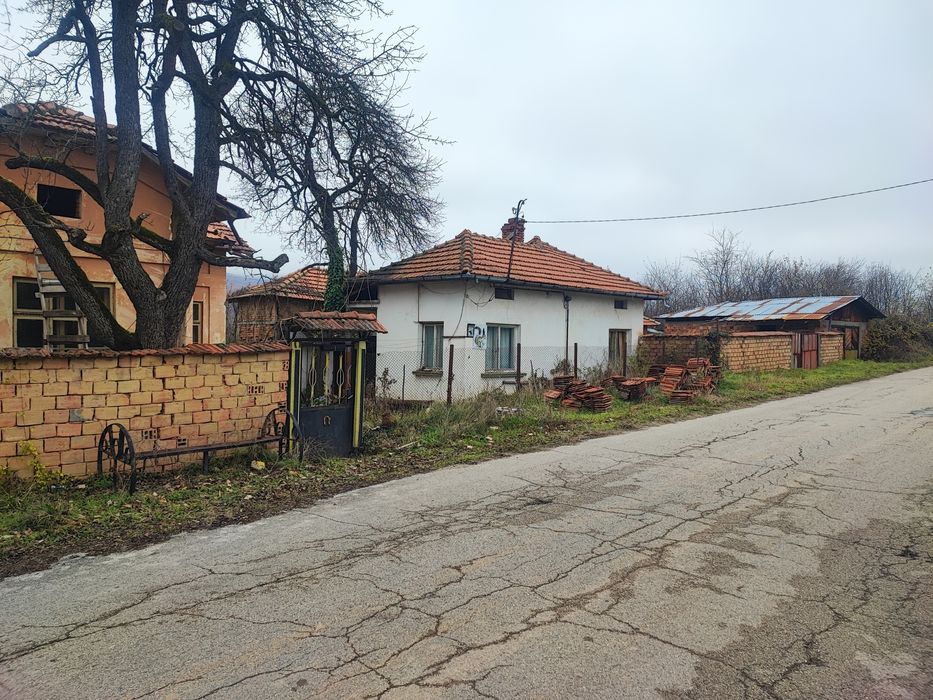 Къща в троянския балкан Старо село