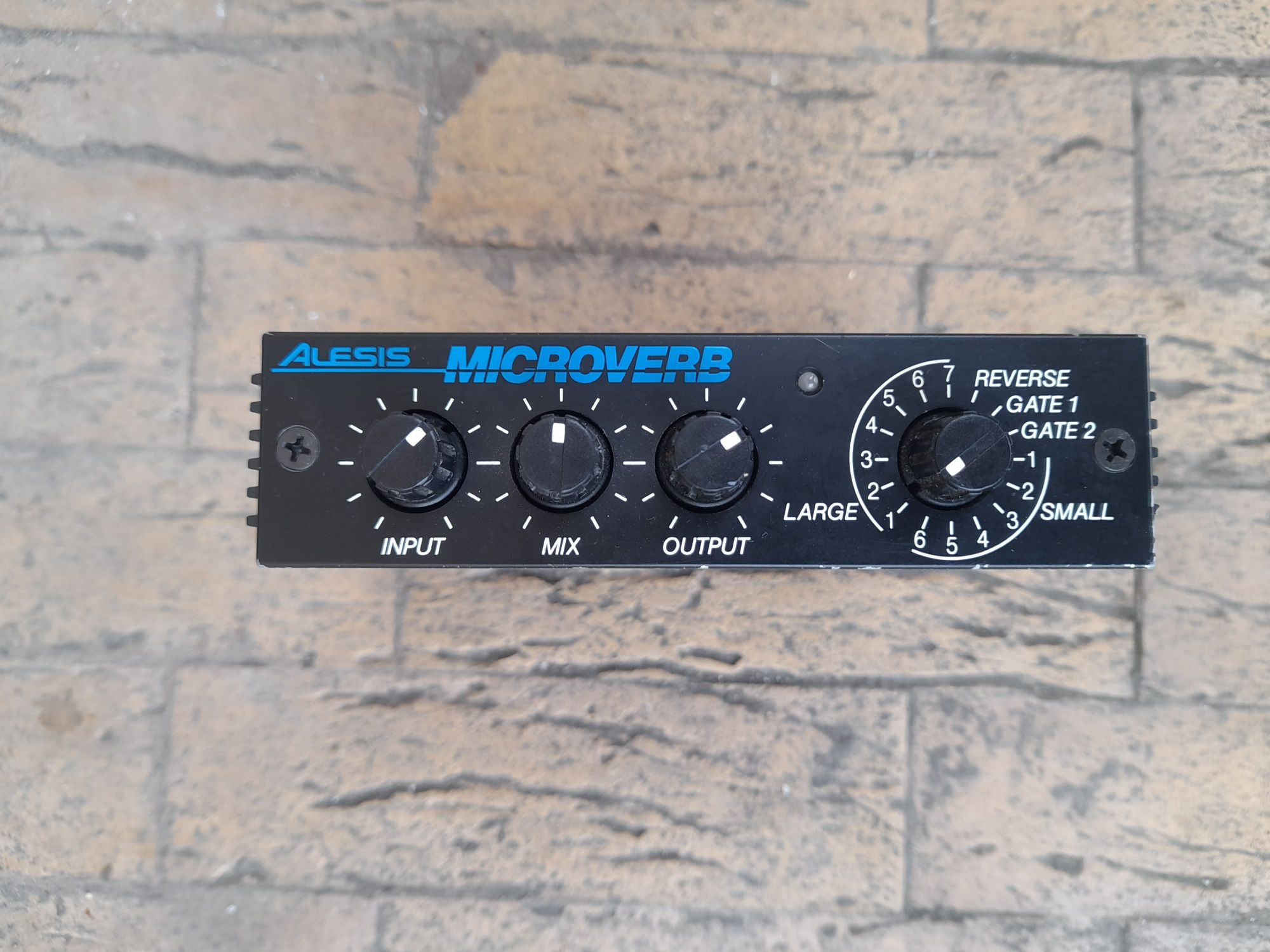 procesor efecte voce Alesis MicroVerb / MicroVerb II