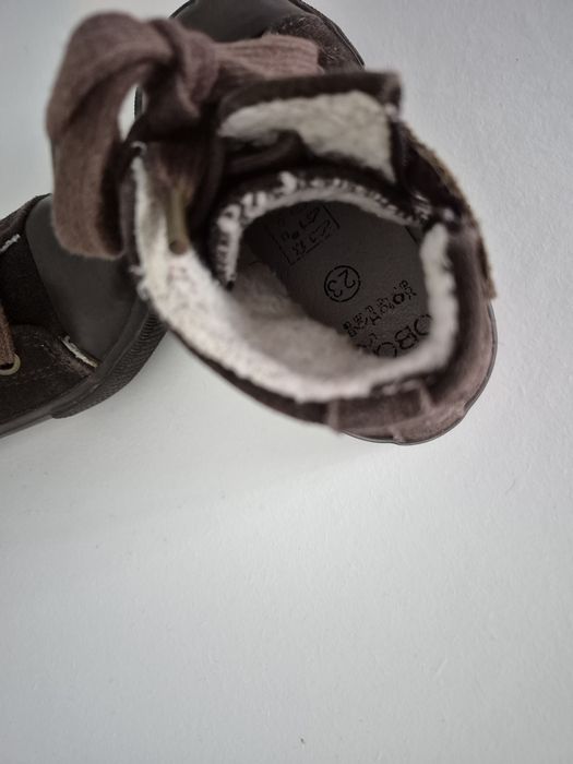 Ghetute copii marimea 23