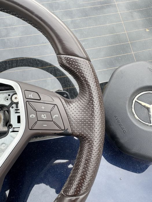 Volan maro inchis Mercedes W212 sport cu padele