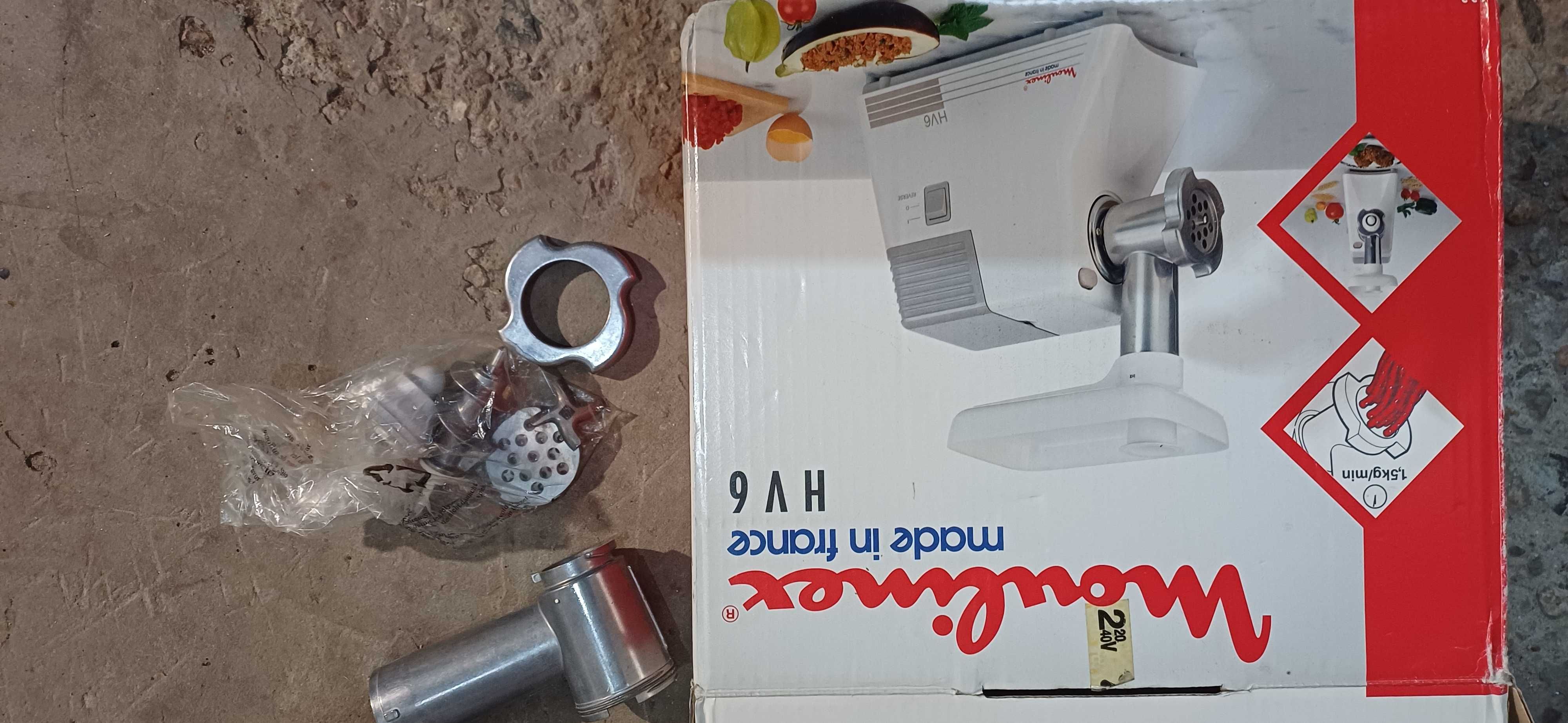 Полупрофесионална месомелачка марка Moulinex- оригинална