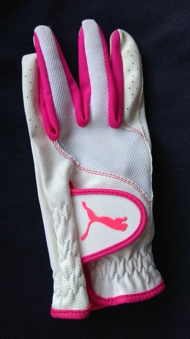 Дамска голф ръкавица Puma.