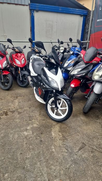 Închiriez Scutere cu și fără permis