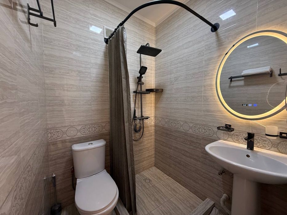 Продается дом под бизнес.