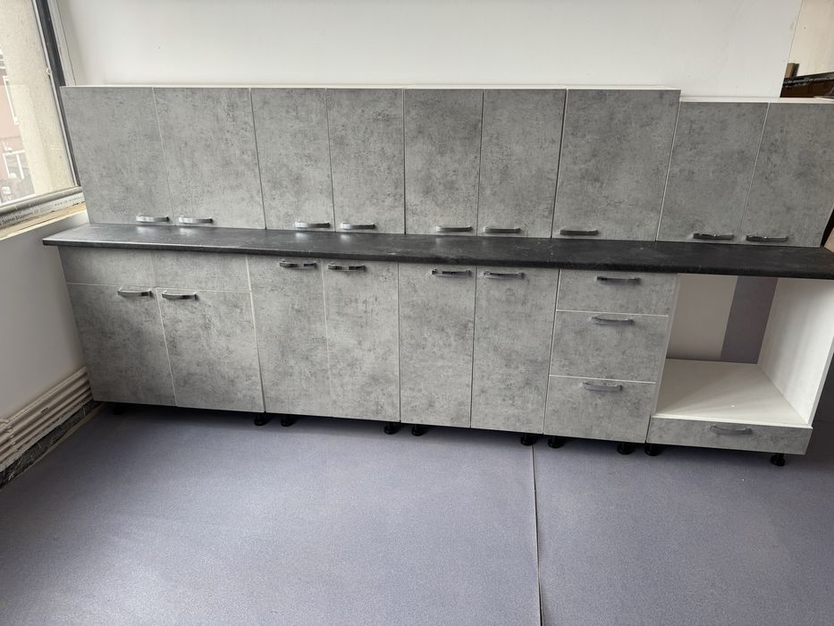 Mobila de bucatarie cu lungimea de 300 cm noua !