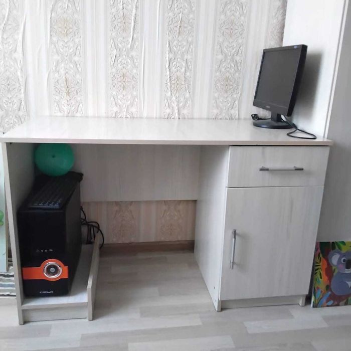 Стол                                          .