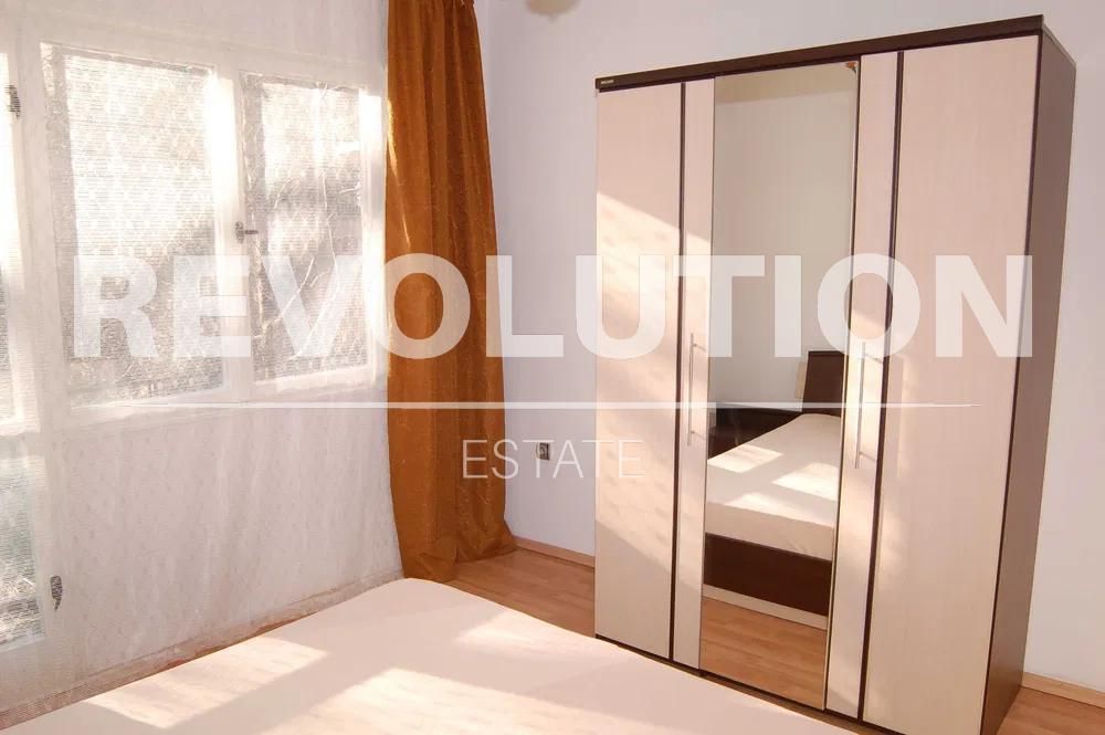 Дава се под наем Тристаен апартамент в Варна, Цветен квартал - 61 кв.м за 300 € - Снимка #5
