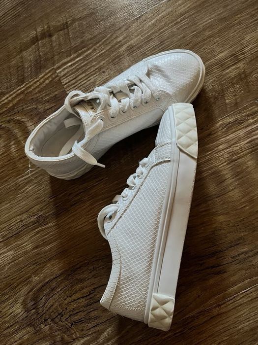 Кецове Tommy Hilfiger, Adidas, Aldo