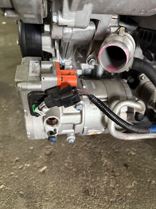 Compresor clima HYUNDAI TUCSON 1.6 benz si hybrid cu 20.000 km an 2023