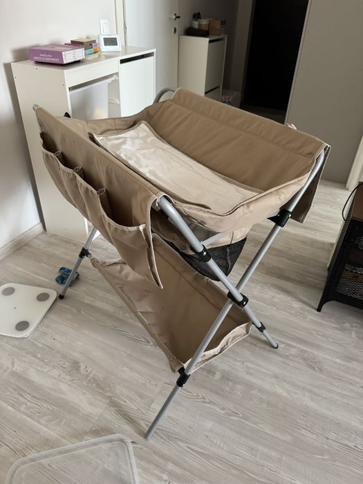 Masa de infasare cu spatii de depozitare