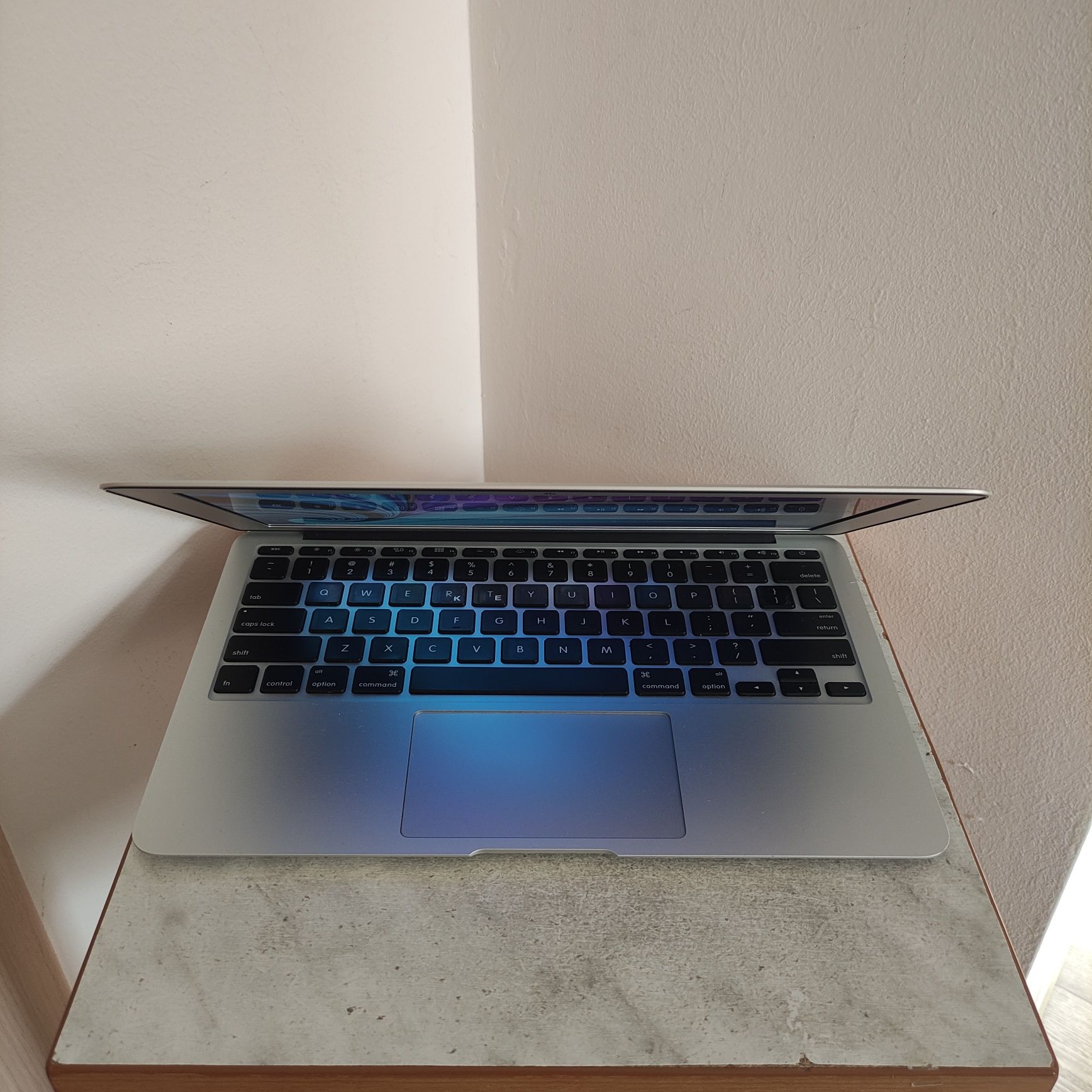 MacBook Air SSD-128Гб/Куплен в 2017г