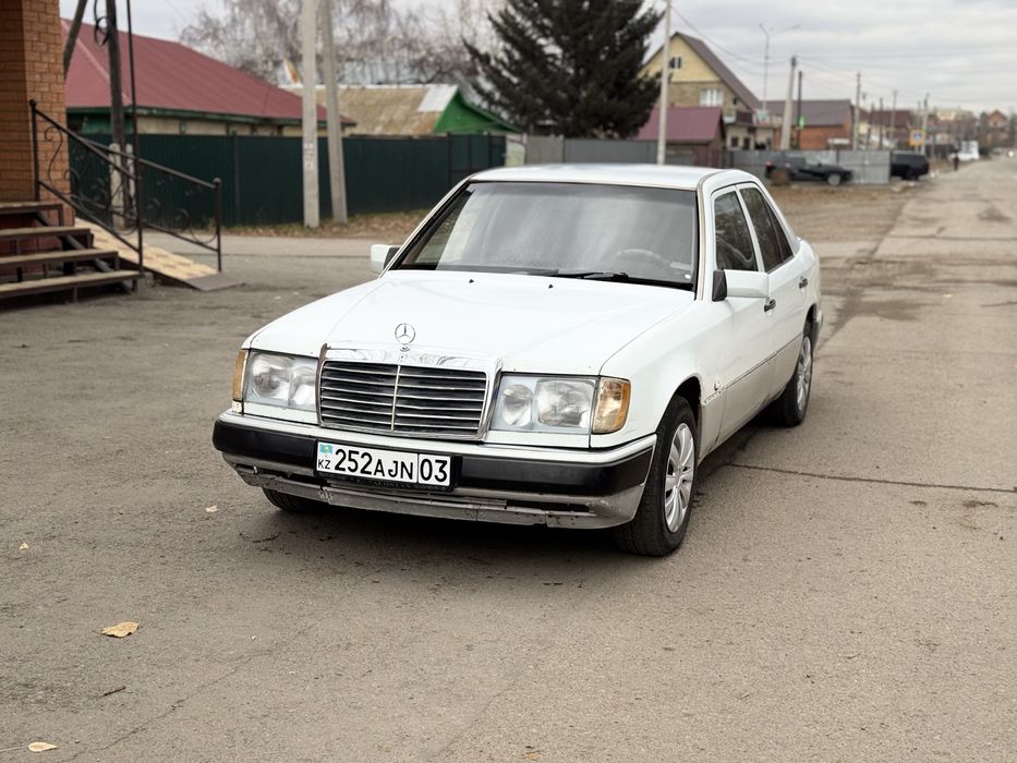 Мерс W124. Год 1990. Механика 2.0л